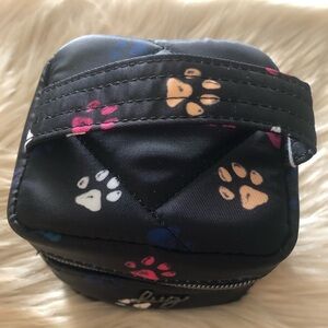 Lug Mini Swizzle travel jewelry cas with paw print pattern
